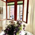 Piazza Italia Charming Sea Apartment