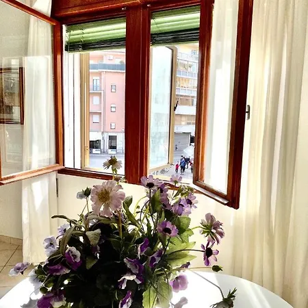 Piazza Italia Charming Sea Apartment