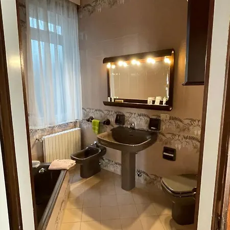Piazza Italia Charming Sea Apartment
