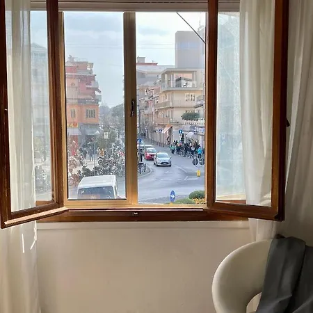 Piazza Italia Charming Sea Apartment *